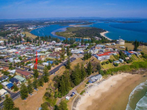 Seaspray Unit 7 straight across the road from Main Beach Yamba